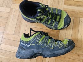 Wanderschuhe / Trekkingschuhe Salomon Gr. 28