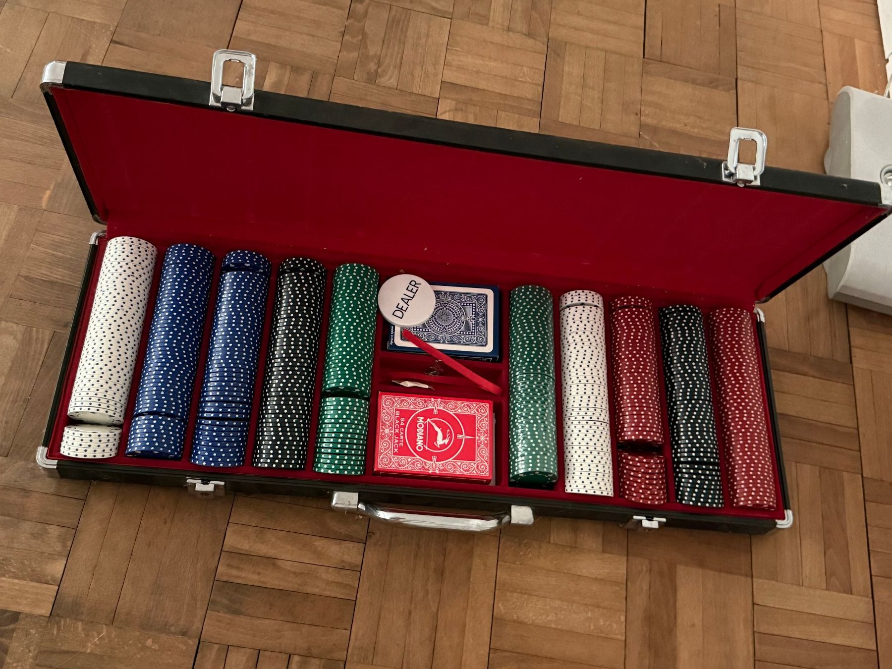 Giochi: Poker Chips Koffer – Difettoso da Zürich venduto da Ypar