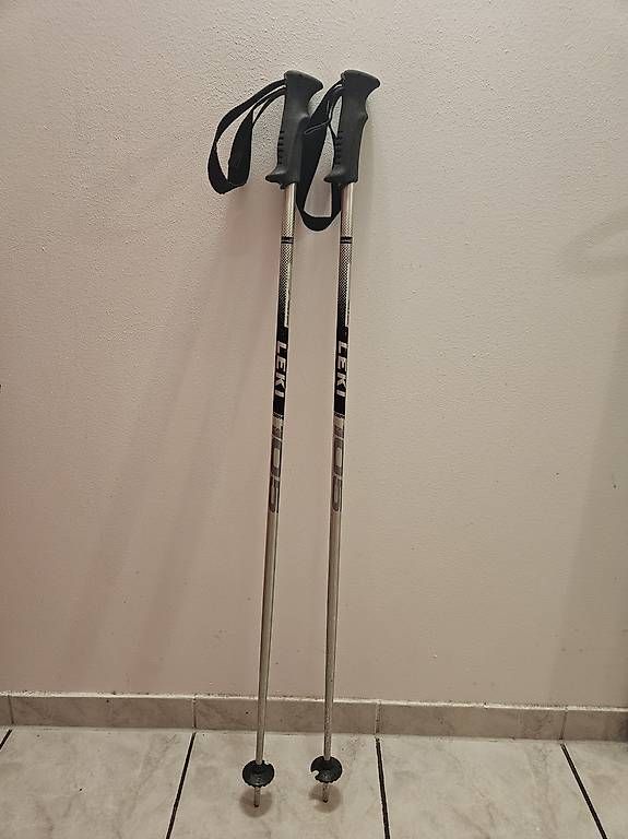 Skistöcke: Bâtons de ski Leki DEMO 42" (105 cm) – Gebraucht aus Monthey von darkmine