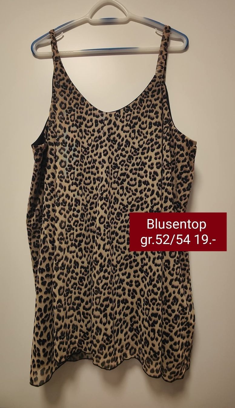 Top: Blusentop gr.52/54 – Nuovo (secondo la descrizione) da Beromünster venduto da aniram90