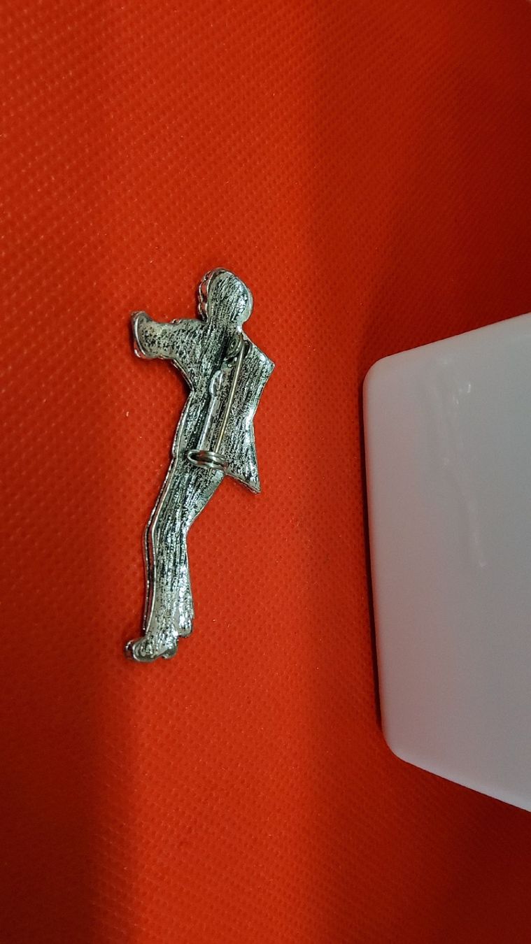 Broches & Aiguilles: Brosche, tanzender Mann, Retro-Schmuck – D'occasion à Herisau par Nluanalucas 1