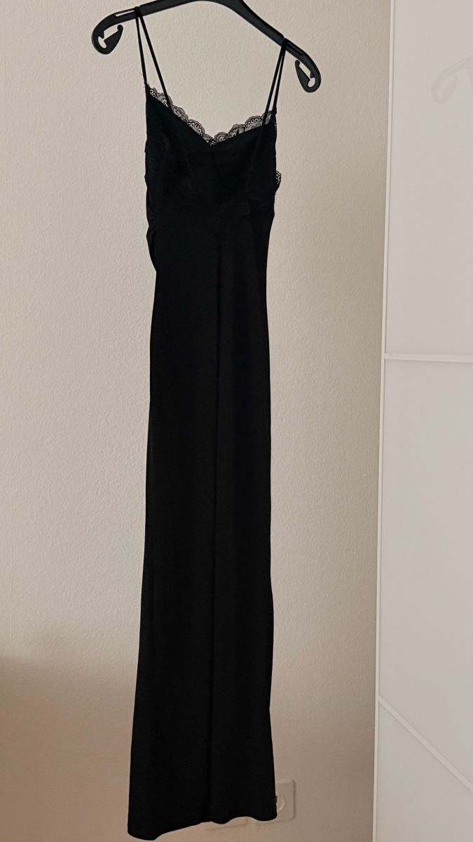 Bershka Robes et jupes: schwarzes Kleid Bershka XS – D'occasion à Wallisellen par ale_277q 2
