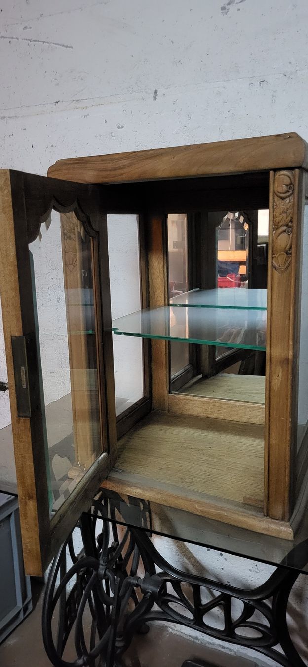 Vitrinen: Wunderschön und einzigartige Vitrine – Gebraucht aus Bellach von Kebjeer 3
