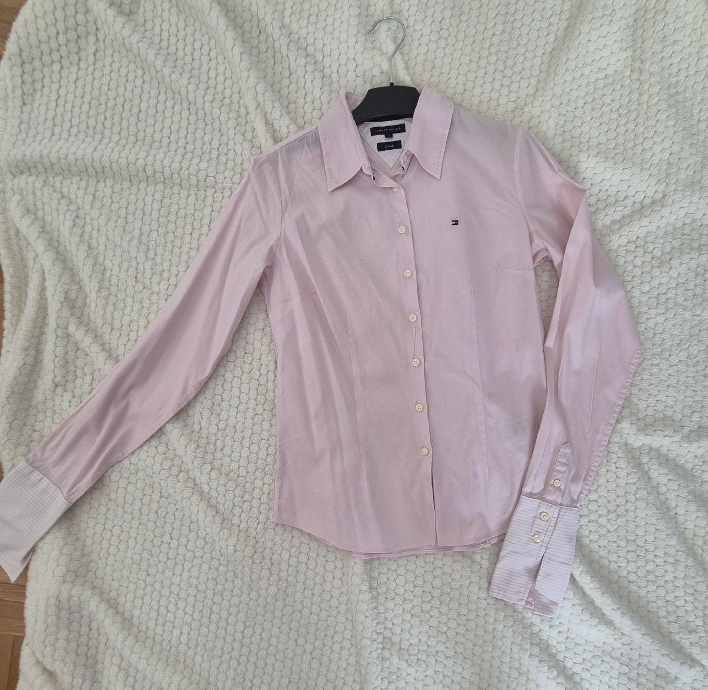 Tommy Hilfiger Camicette: Bluse Tommy Hilfiger Grösse 4 rosa Stretch langarm  – Usato da Münchenstein venduto da yes_l59n 5
