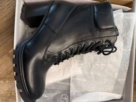 Stiefeletten Tamaris 38 schwarz neu