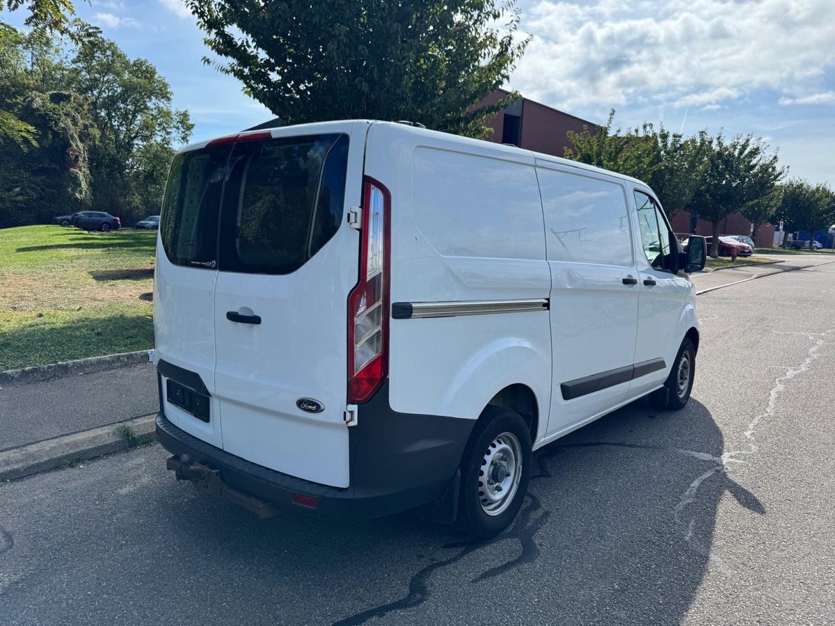 Ford Véhicules utilitaires: Ford Transit Custom MFK 10.2026  – D'occasion à lully par sof_l8yw 2