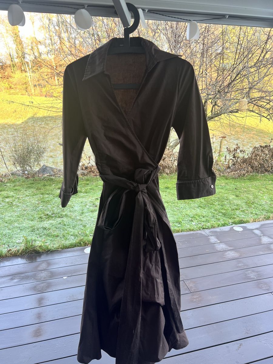 Zara Robes: Robe portefeuille Zara, taille L, – Neuf (Voir description) à Servion par sap_w8wg 1