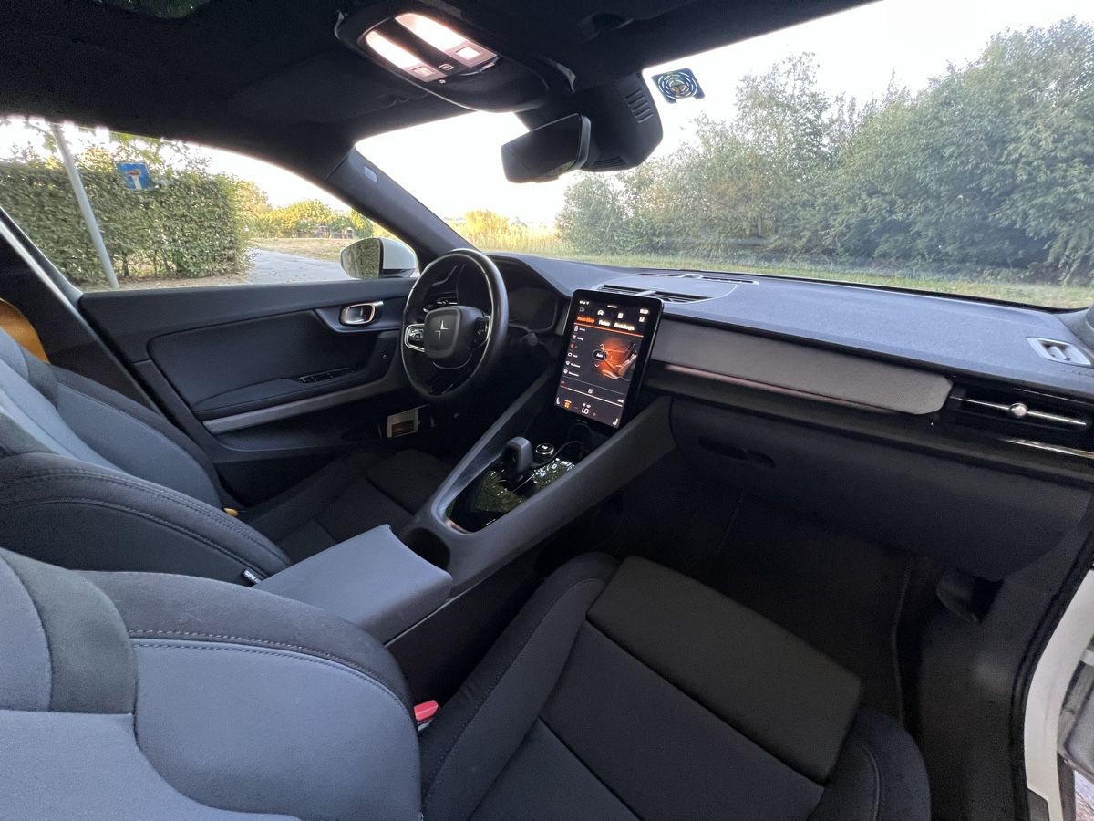 Polestar Automobili:  Polestar 2 Long Range Dual Motor Performance Launch Edition – Usato da Hurden venduto da MCRC_Plastics 4