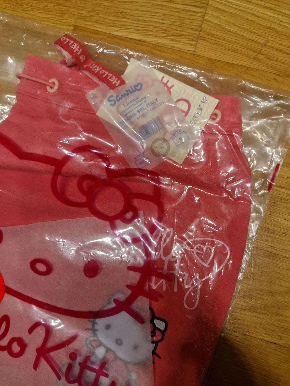 Vestiti & Gonne: Jupe rose Hello Kitty, taille M, neuve – Nuovo e nell'imballaggio originale da Penthaz venduto da Sosotroc 2