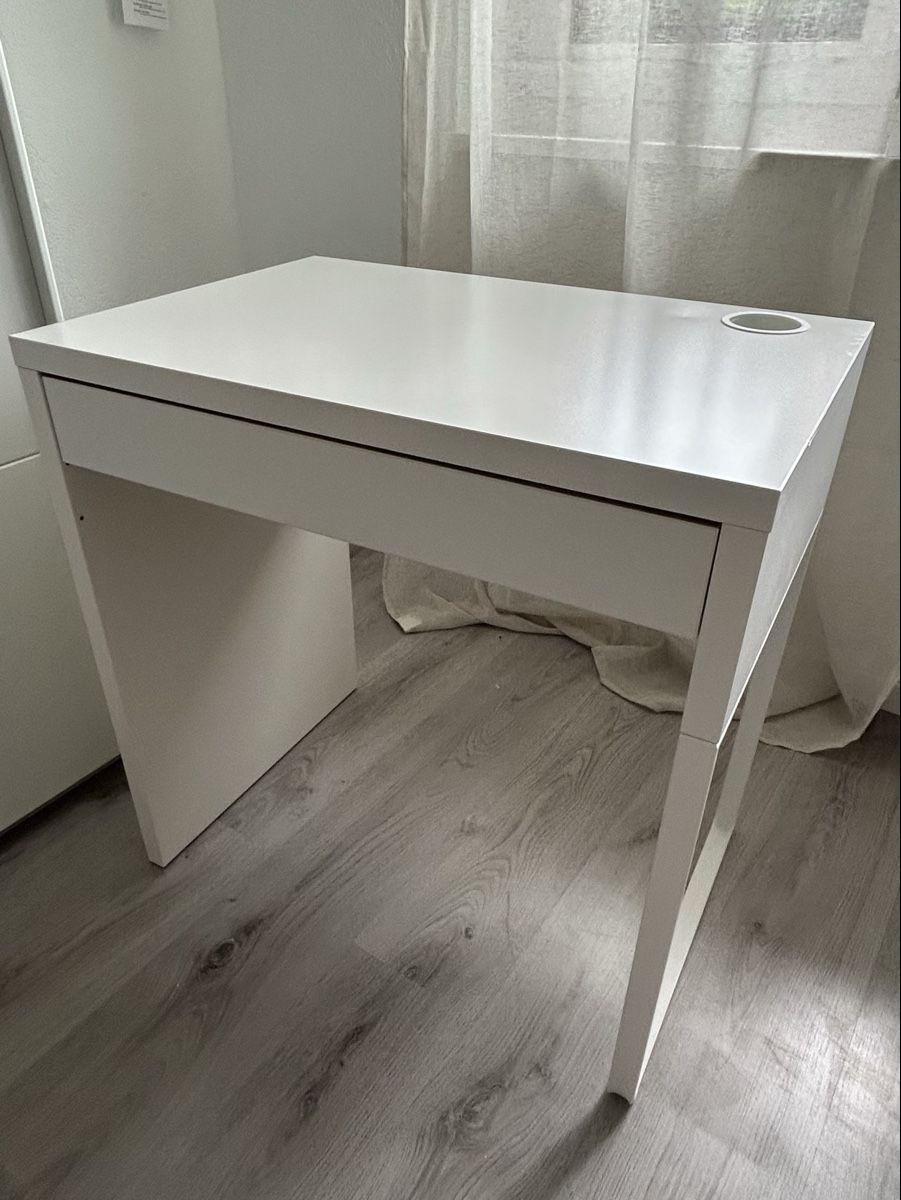 Bureaux: Bureau Ikea – D'occasion à Tramelan par decadeco