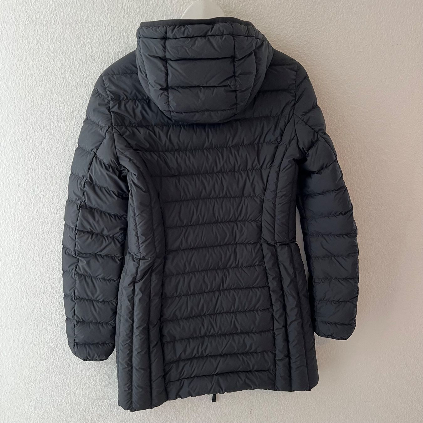 Parajumpers Cappotti: Leichter Parajumpers Daunenmantel – Usato da Arlesheim venduto da Charlotte.grm 1