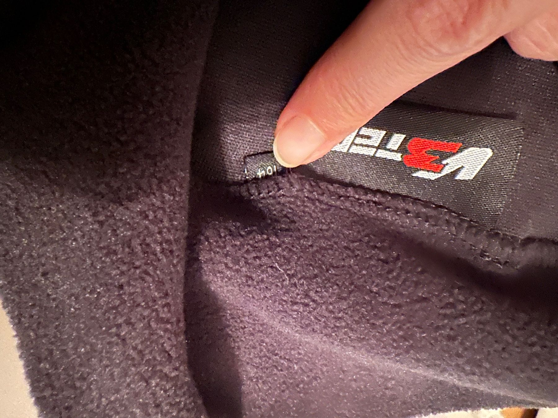 Pullover & Sweatshirts: Fleecepullover Schwarz Gr. 164 – Gebraucht aus Mauren von SB1606 1
