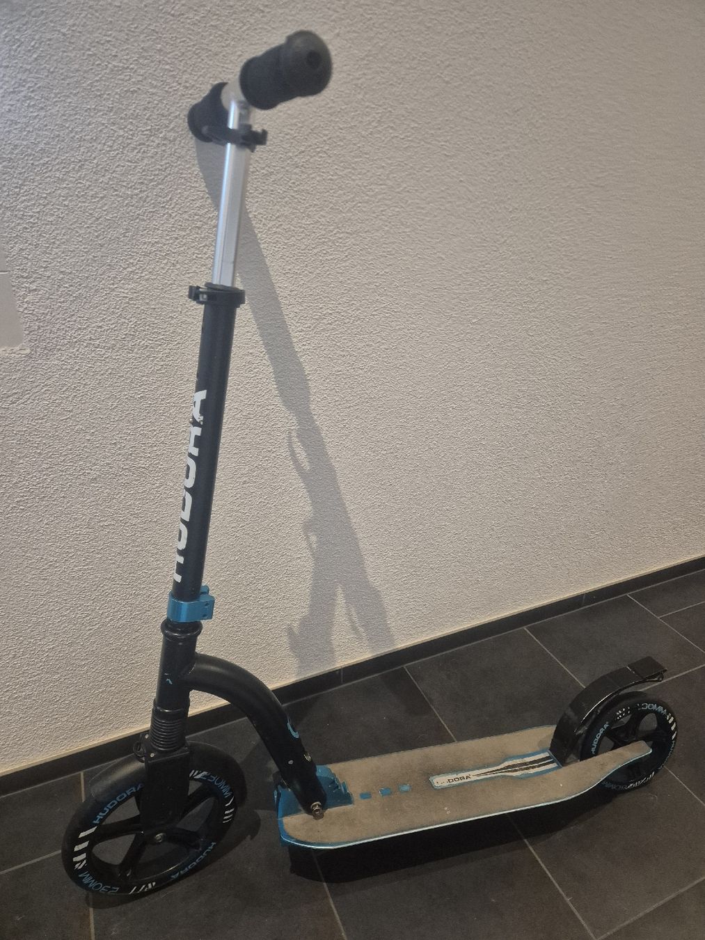 Hudora Kickboard: hudora Roller-Kicki-Trottinett – Usato da Vilters venduto da tin1tho