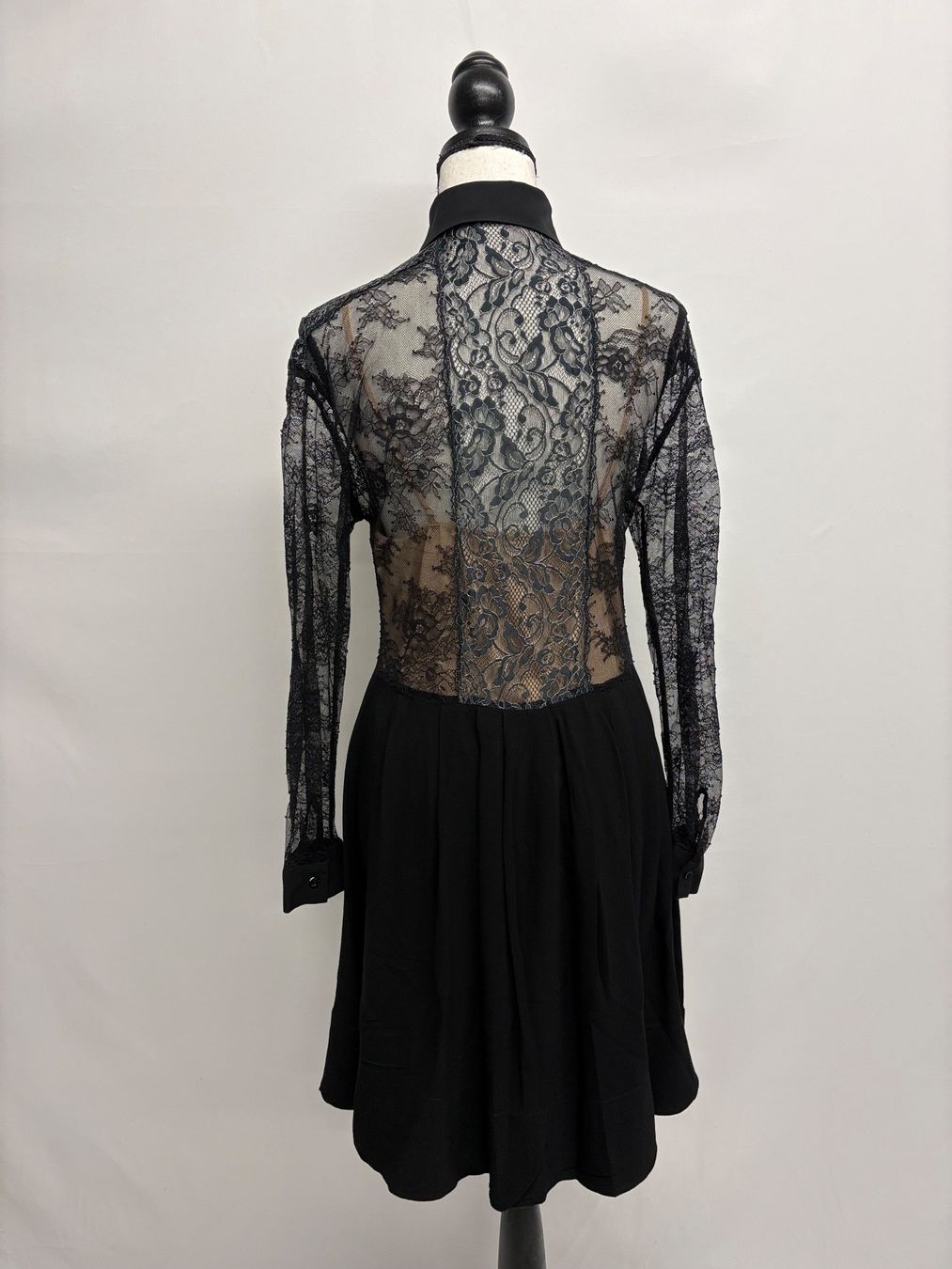 Sandro Vestiti: Sandro Spitzenkleid Kleid Spitze schwarz 38 Langarm – Usato da Regensdorf venduto da secondchancefashion 3