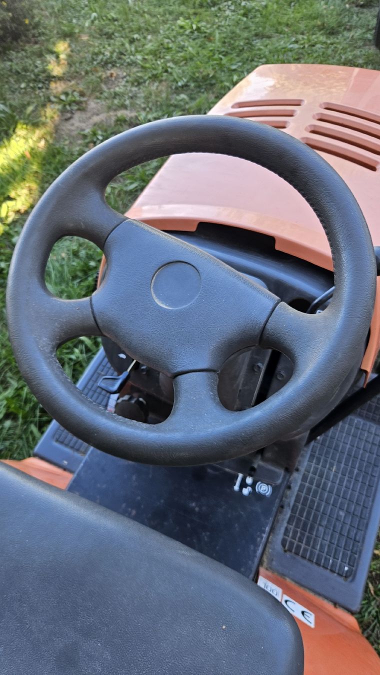 Trattori: Husqvarna Traktor Defekt – Usato da Rickenbach b. Wil venduto da nic_8ljr 2