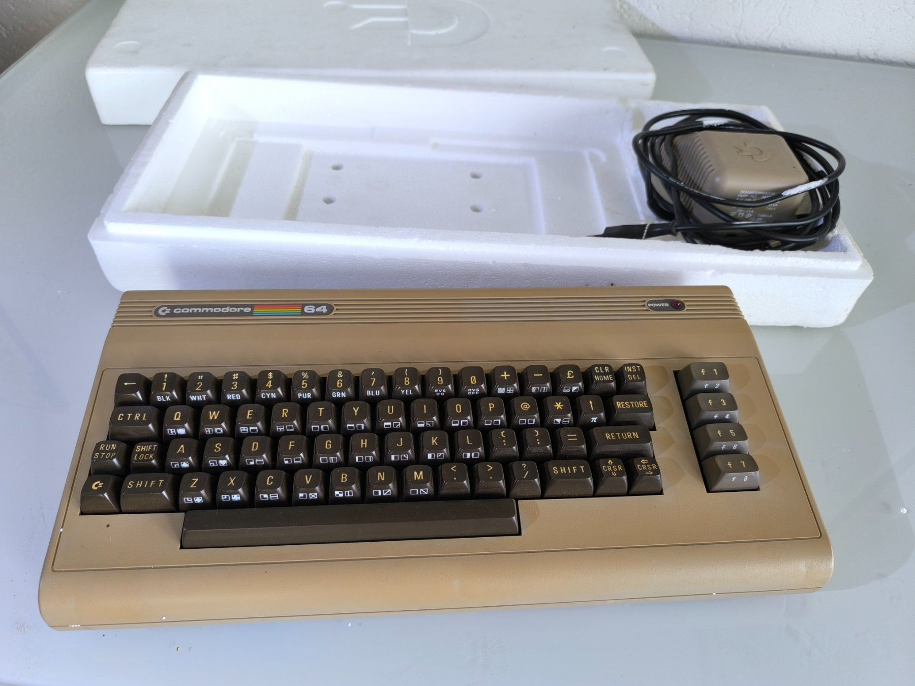 Commodore PCs: Commodore 64 Komplettsystem – Gebraucht aus Benglen von Fc12 1