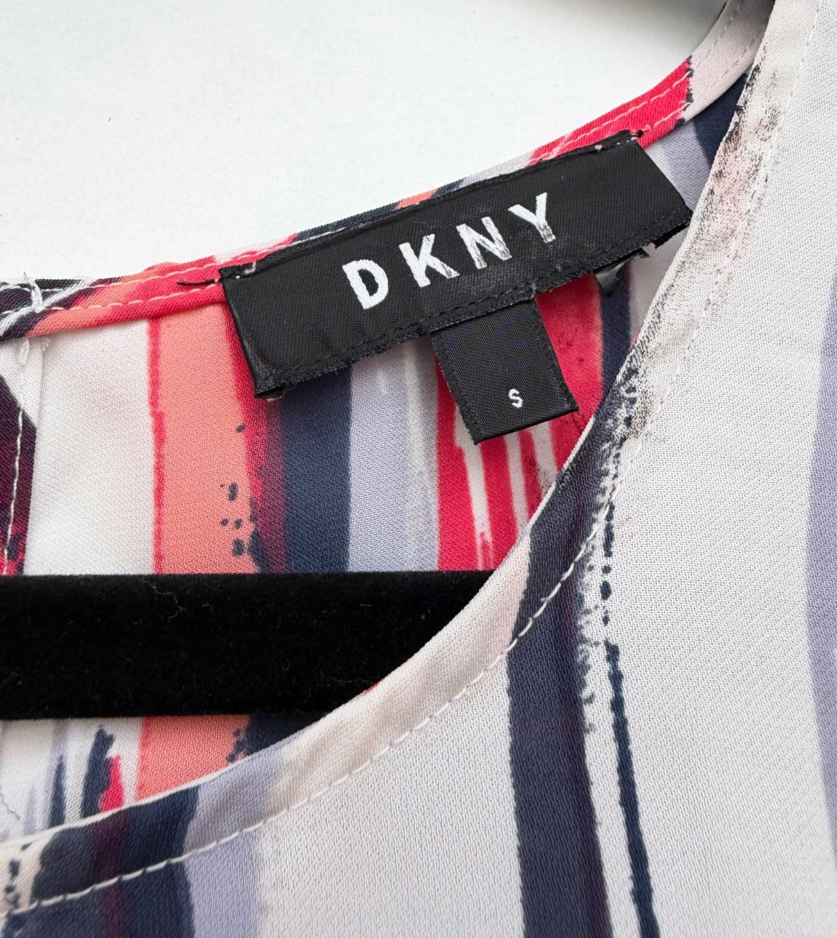 DKNY Top: DKNY Top Gr.S – Usato da Unterägeri venduto da Jutka_04 1