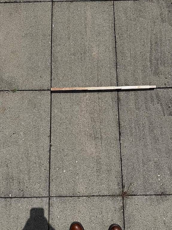 Rivestimenti per pavimenti: Steinplatten 40x60x4cm Gratis abzugeben – Usato da Buch am Irchel venduto da ber_8fgp 1