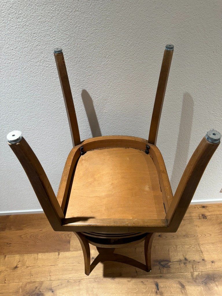 Stühle: 2 Holzstühle ab 1 CHF – Gebraucht aus Jona von swissfamilystore 3