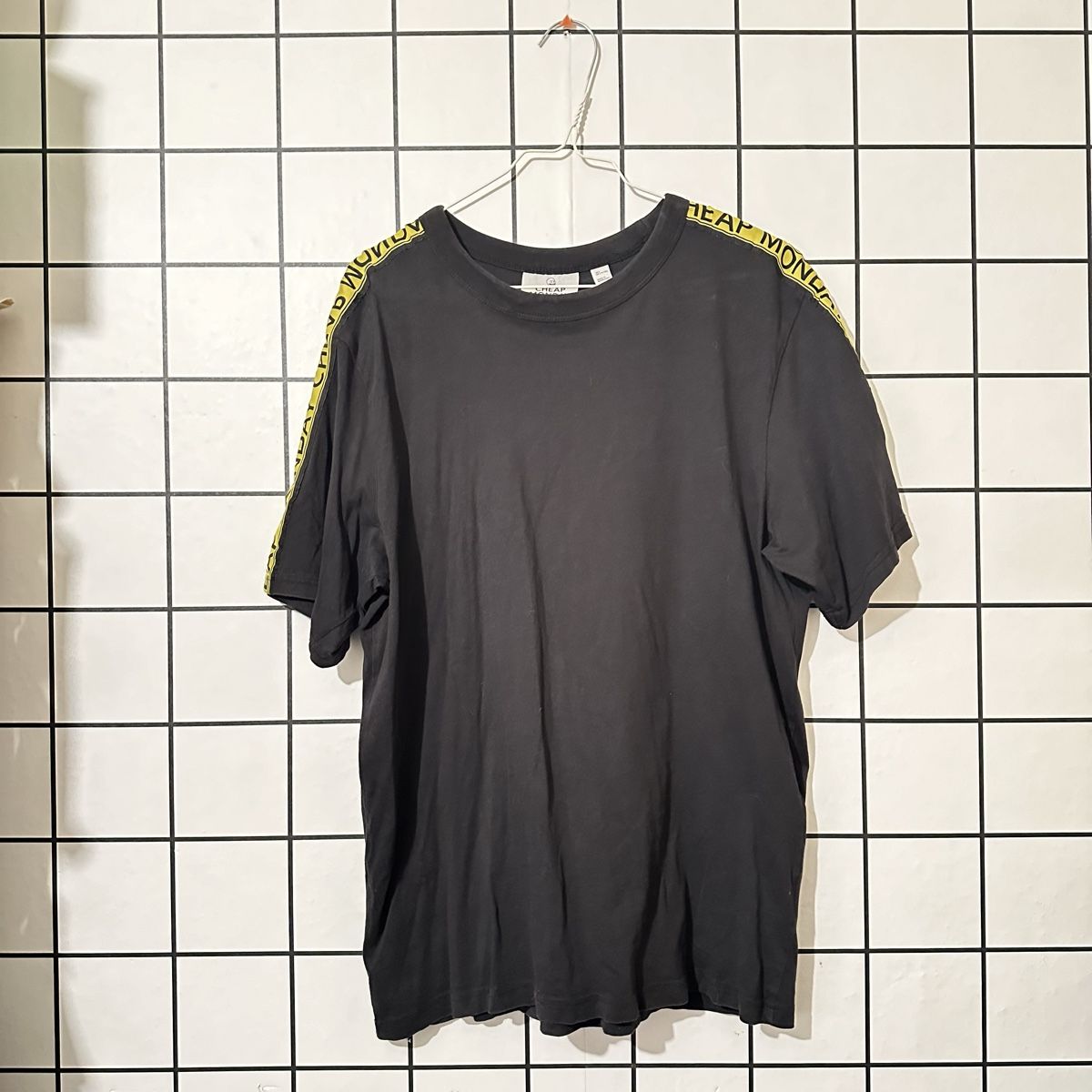 T-shirt: Graphic Cheap Monday Boxer Logo Tee - SIZE S – Usato da Genève venduto da ravehotline 1