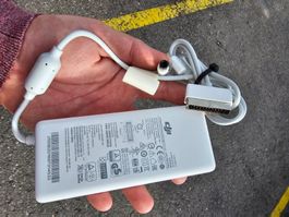 Chargeur DJI PH4C100, parfait état, comme neuf! 👍🔋✅