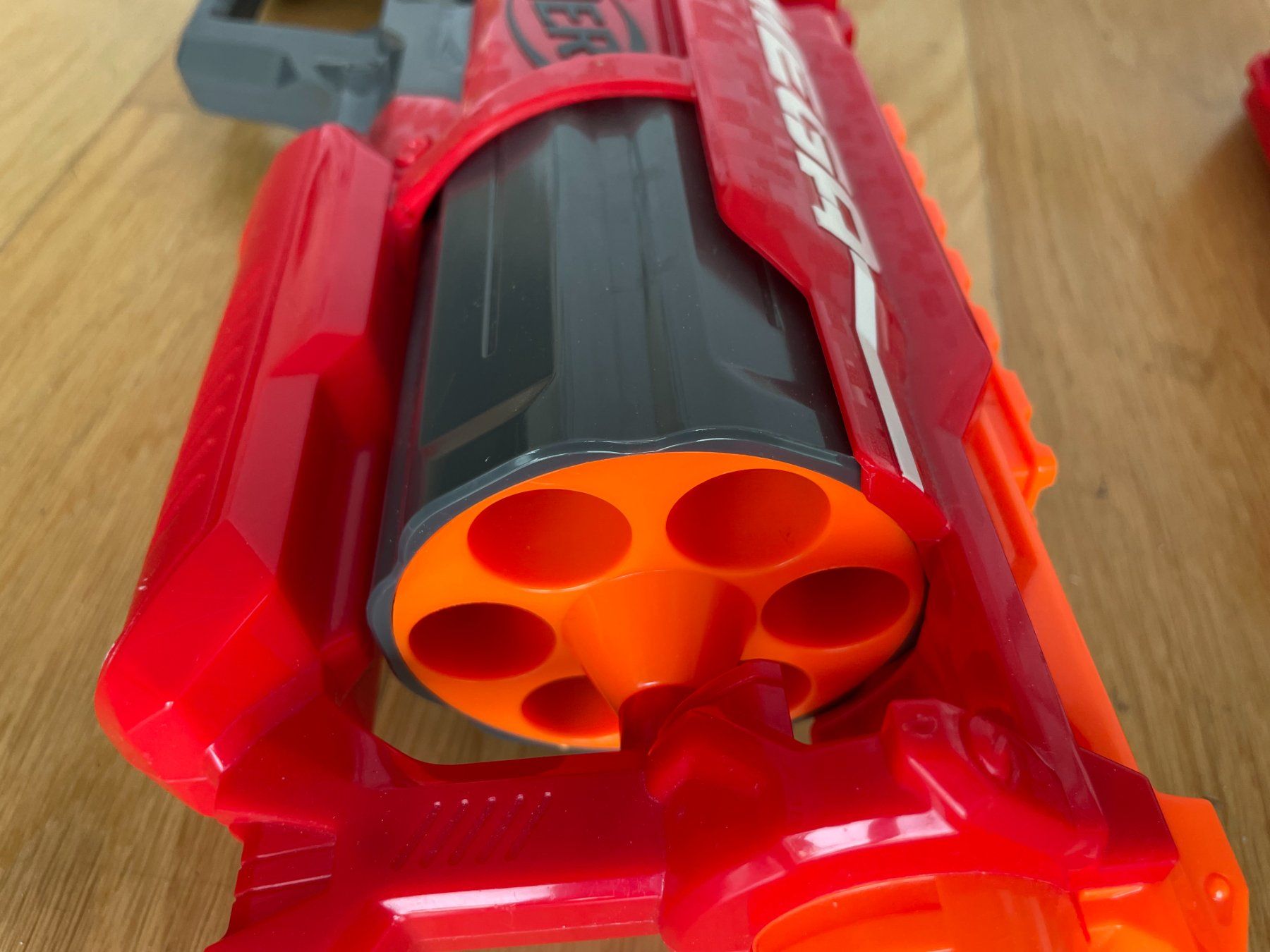 Nerf Giocattoli: Deux pistolets Nerf - Magnus et Cyclone Shock – Usato da Petit Lancy venduto da gil_hr6v 4