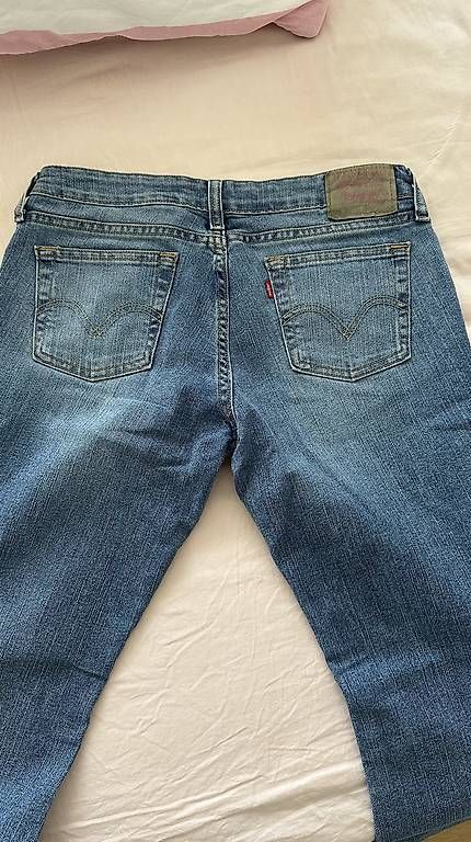 Jeans: Levis Jeans Bootcut – Usato da Basel venduto da jane_2h95