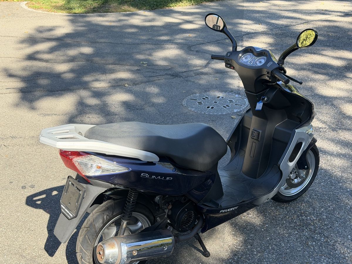 Peugeot Strada: PEUGEOT Sum-up 125Cc – Usato da Zullwil venduto da Autocentersalii 4