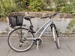 Damen City Bike with Basket - Frauen Velo mit Korb