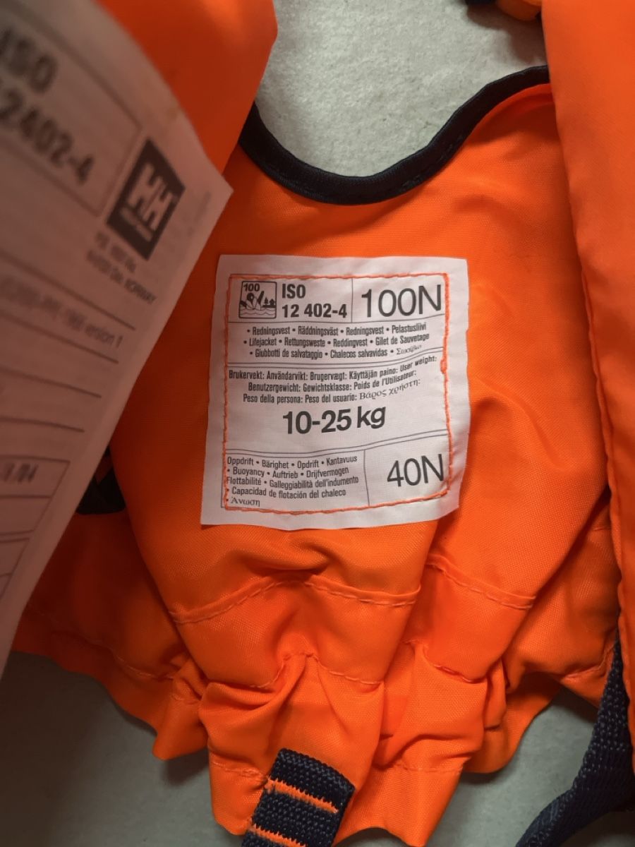 Helly Hansen Giubbotti di salvataggio: Helly Hansen Schwimmweste, 10-25 kg – Usato da Bottighofen venduto da Billabongschweiz81 2