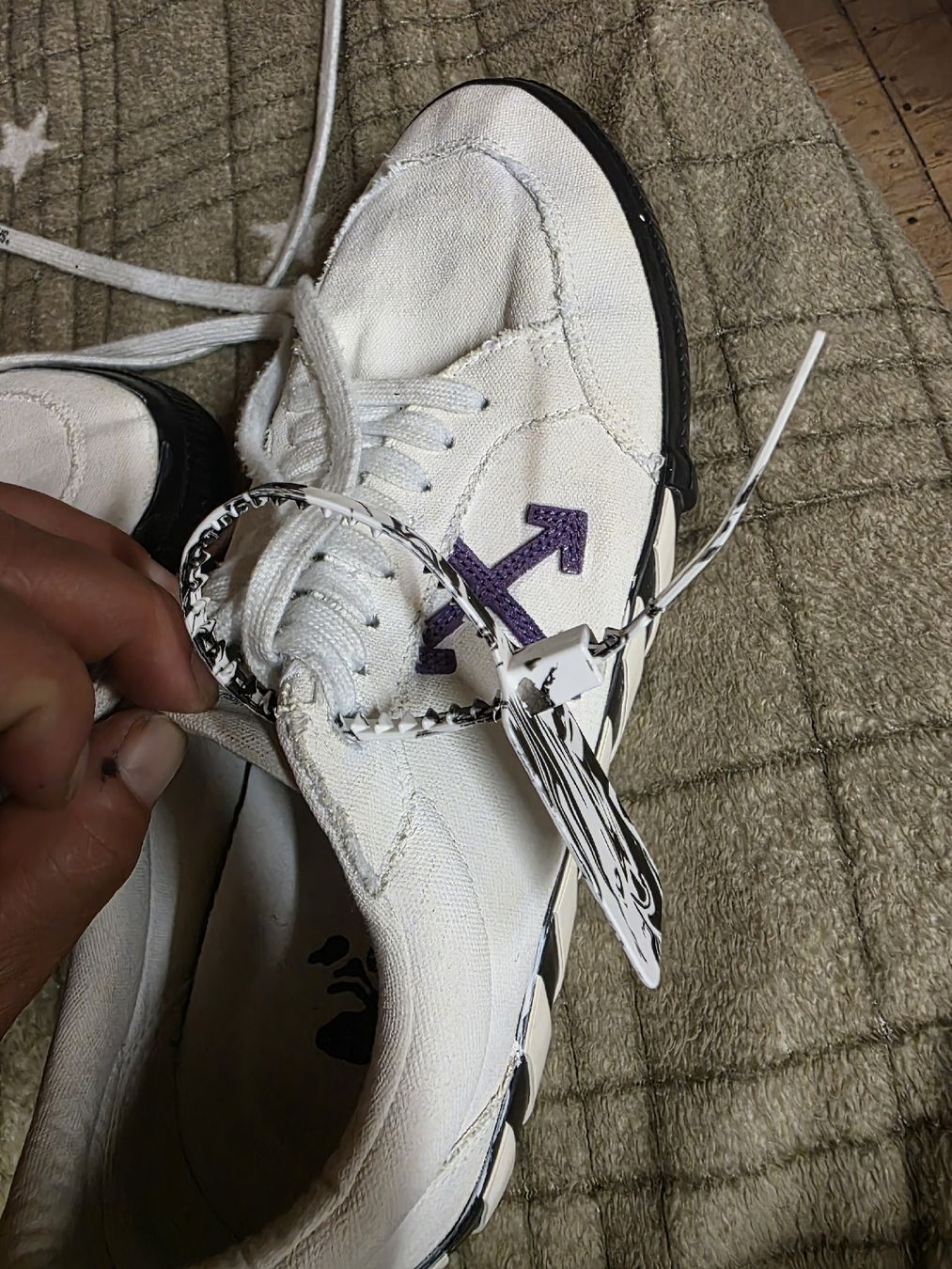 Off-White Scarpe da uomo: Off-White Sneaker Gr.46 – Usato da Luzern venduto da bagija 4