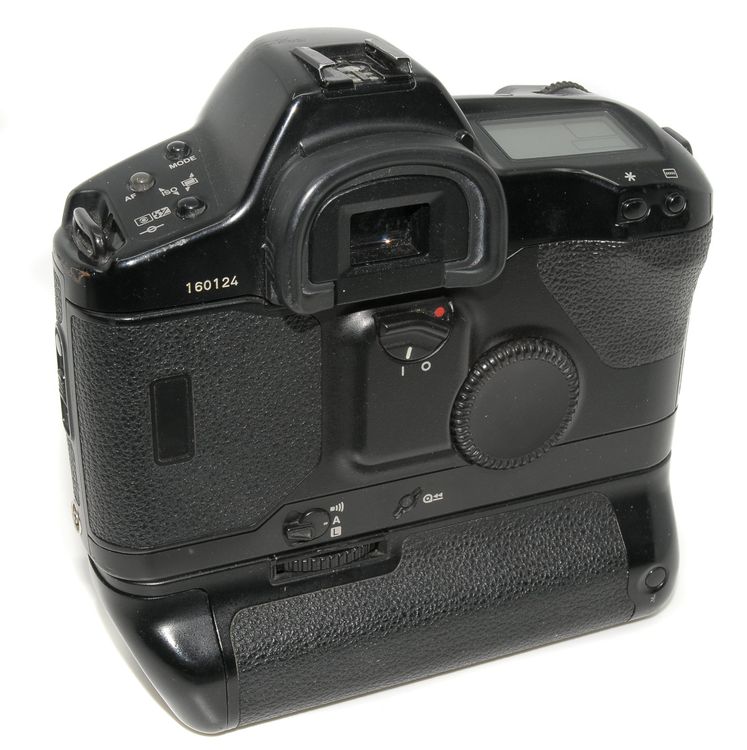 Canon Appareil photo: Canon EOS-1N Body für Bastler – Défectueux à Bern par Olynon 4