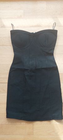 Schwarzes Sommerkleid - Figurbetont und Elegant Gr. S