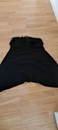 Poncho Chicorée schwarz mit Kunstfellkragen One Size