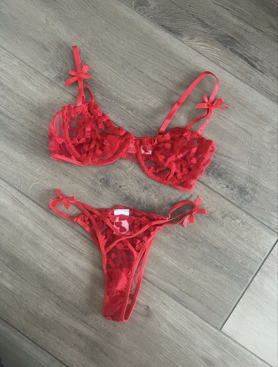 Altra biancheria intima: UNGETRAGEN! ROTES DESSOUS-SET GRÖSSE S – Nuovo e nell'imballaggio originale da Dübendorf venduto da ali_g7p8