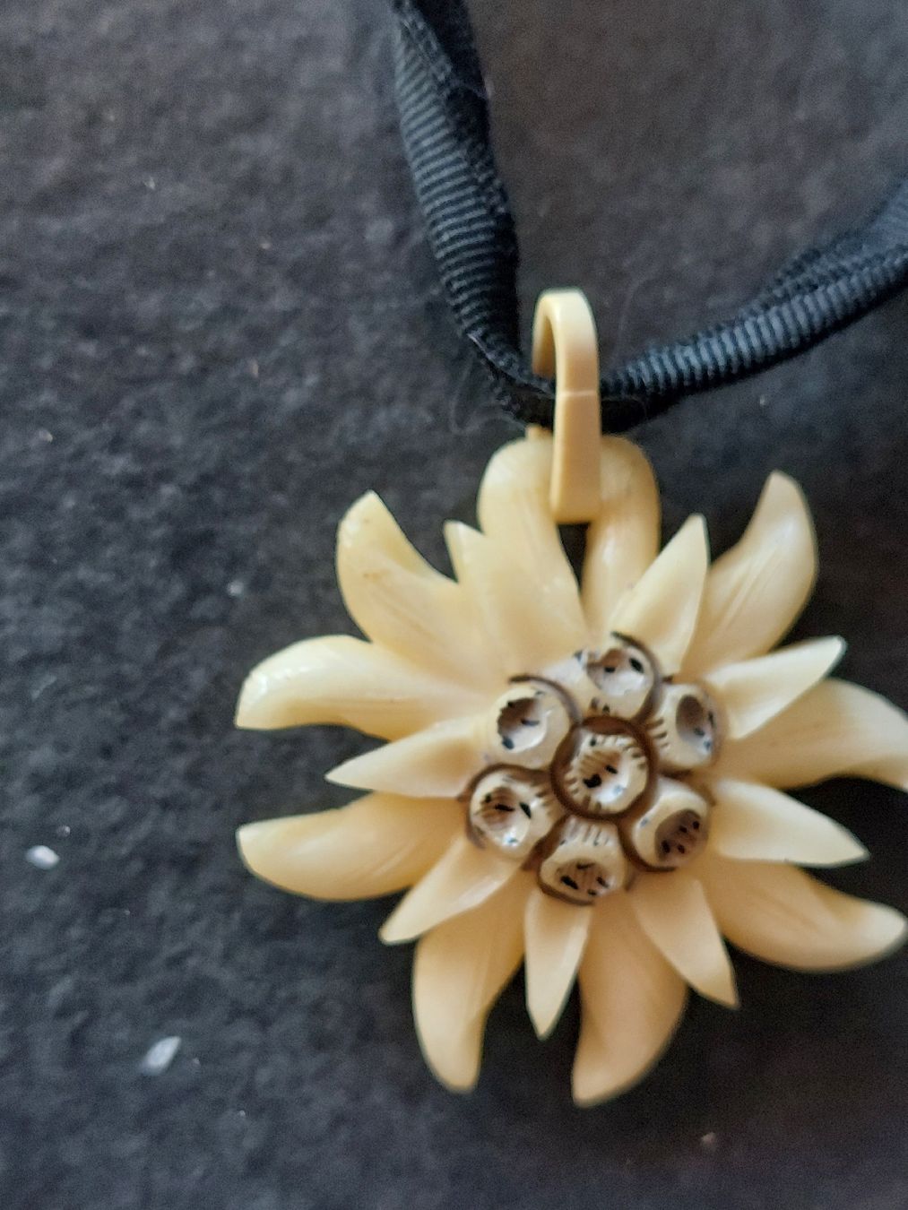 Pendentifs: Trachtenschmuck – D'occasion à Ebnat-Kappel par sentira
