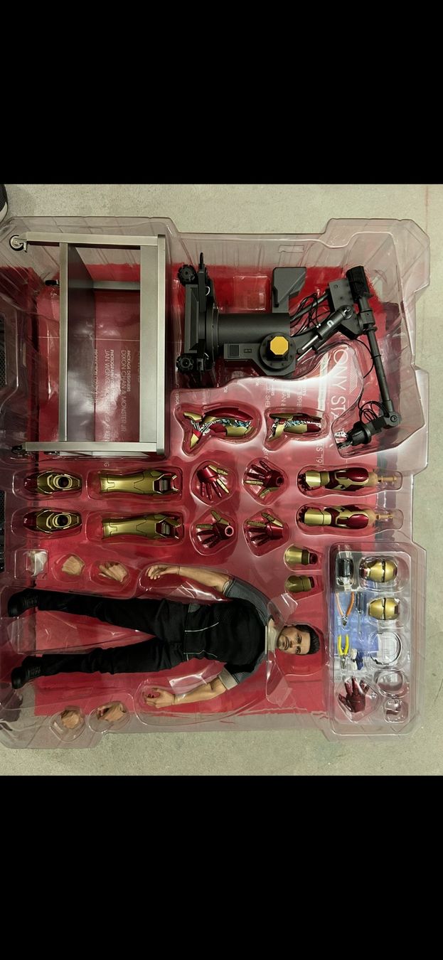 Hot Toys Figuren: Tony Stark Hot Toys – Gebraucht aus Rorschacherberg von fil_g9wg 3