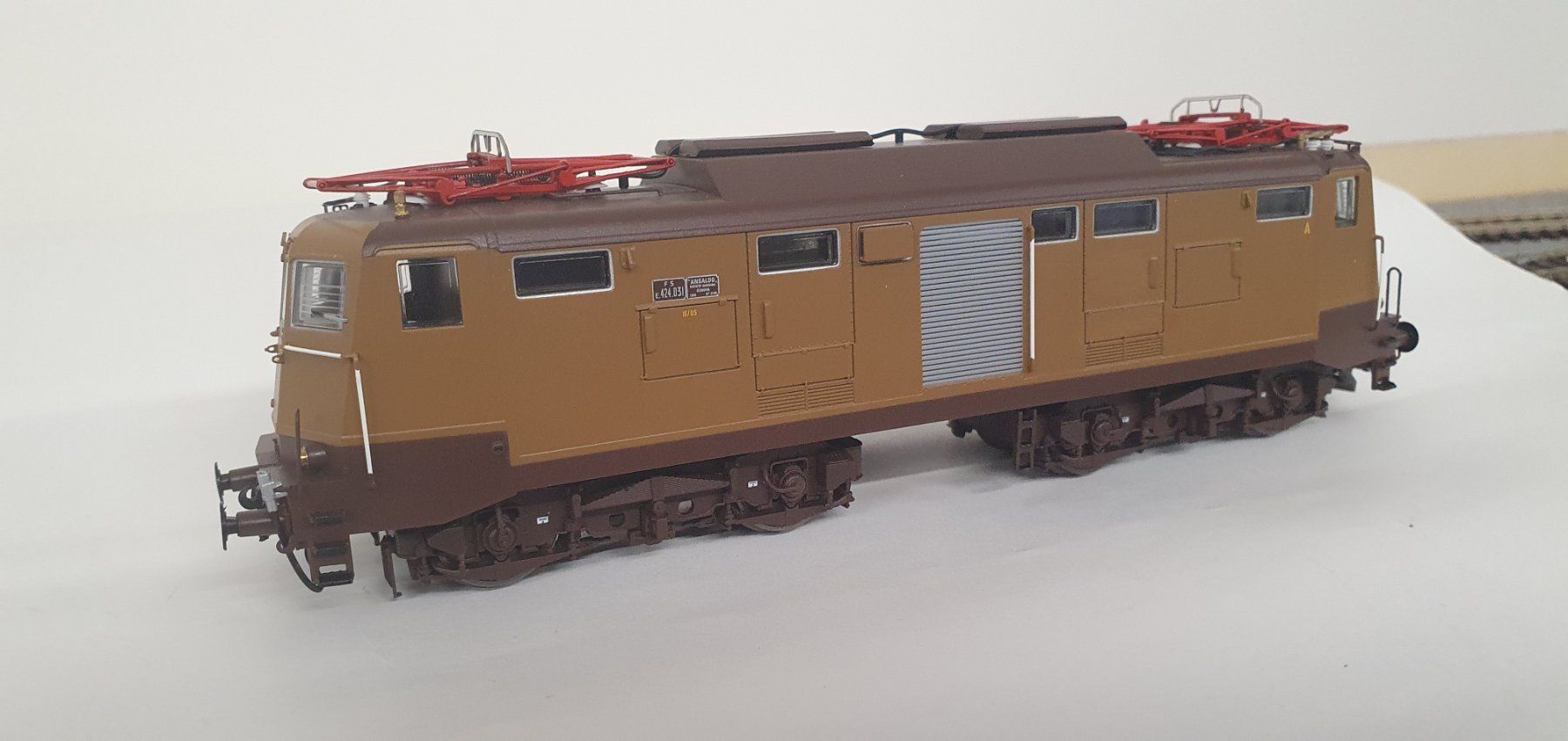 ACME Modellini di ferrovie: ACME 60320 FS E424.03, castano/isabella – Nuovo e nell'imballaggio originale da Würenlos venduto da jub_nd5j 4