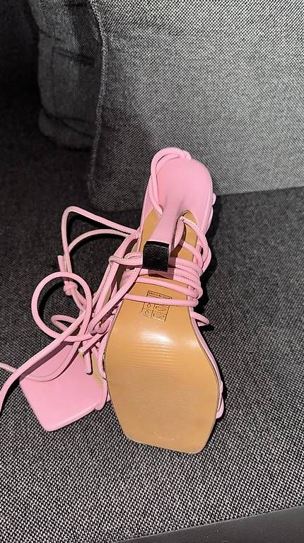 Scarpe da donna: PINKE RIEMCHEN-HIGH-HEELS – Usato da Gossau SG venduto da 2002gomes2002 2