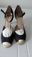 Schicke Damen Schuhe von Bata, Grösse 39, Schwarz mit Gold