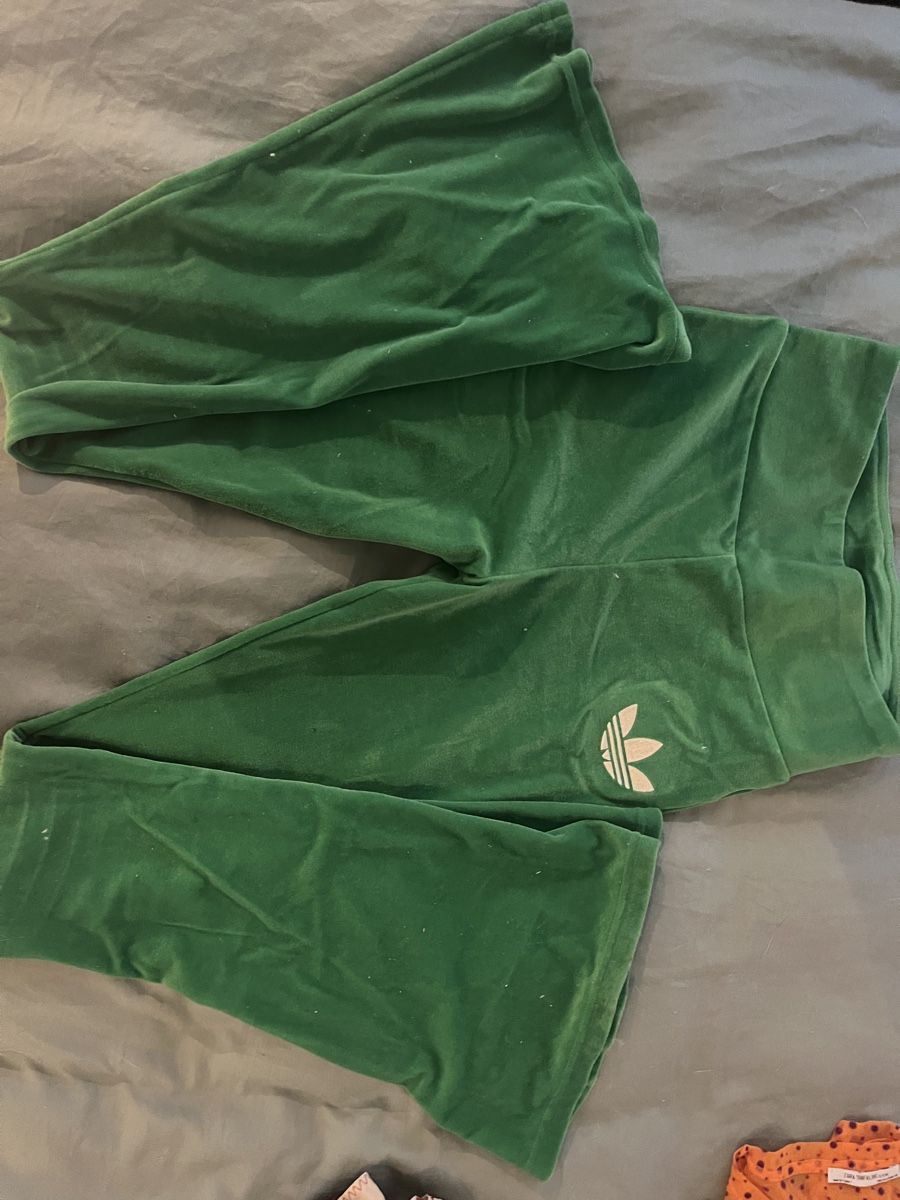 Adidas Pantaloni: Grüne Adidas Schlaghose – Nuovo (secondo la descrizione) da Zürich venduto da mel_258 1
