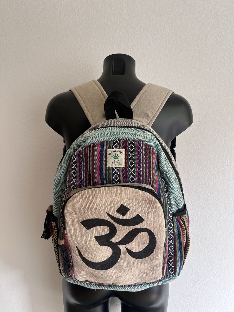 Rucksäcke: Rucksack aus Hanf mit OM Zeichen, neuwertig – Neu (gemäss Beschreibung) aus Baden von Didi_sunshine