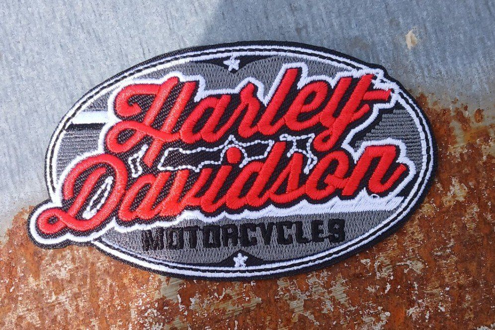 Harley-Davidson Toppe: Écusson Harley-Davidson Motorcycles - M053 – Nuovo e nell'imballaggio originale da Allens venduto da MADE.IN.ROCK.N.ROLL 3