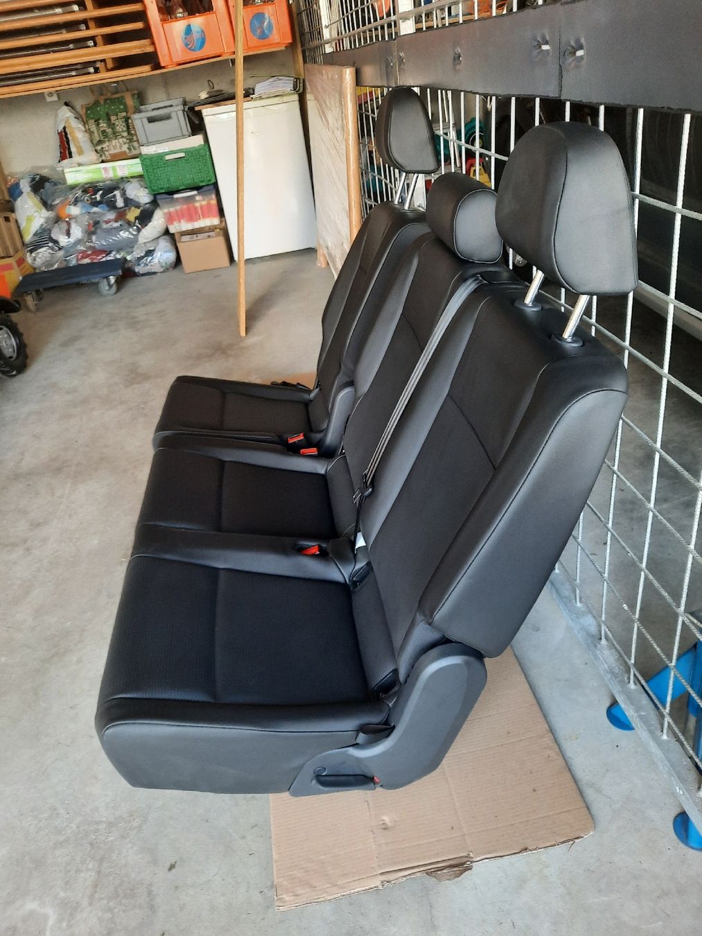VW Accessori per altri veicoli: VWT6 2er Sitzbank neu, Leder – Nuovo (secondo la descrizione) da Niederuzwil venduto da Luksa2208 4