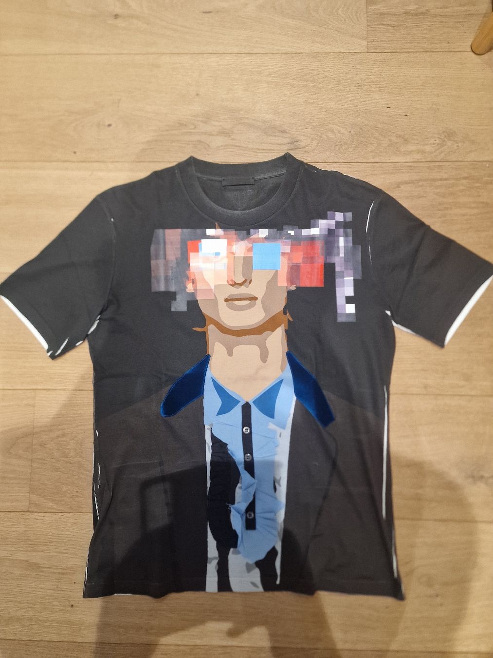 Prada T-shirt: Prada Herren T-Shirt Grösse S-M – Usato da Allenwinden venduto da Babo2