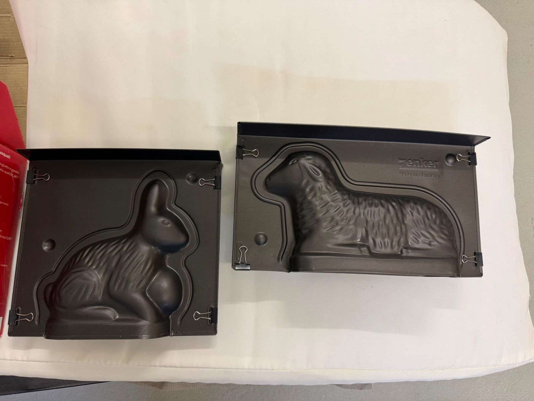 Teglie da forno: Zenker Oster-Backformen Set Hase Lamm neu – Nuovo e nell'imballaggio originale da Frauenfeld venduto da locito09 1
