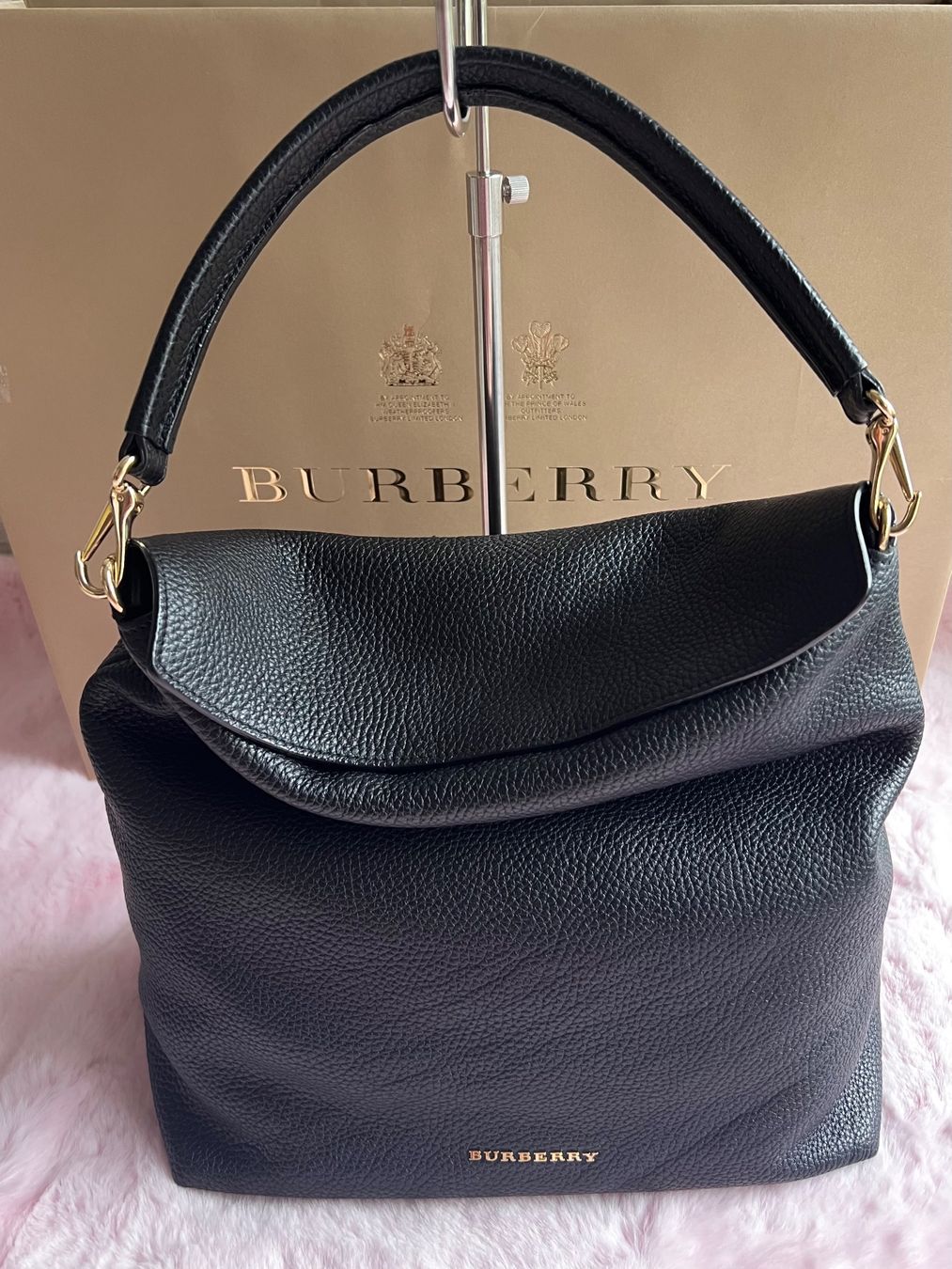 Burberry Taschen für Damen: Burberry Hobo Umhängetasche – Gebraucht aus Zürich von ClosetKTT