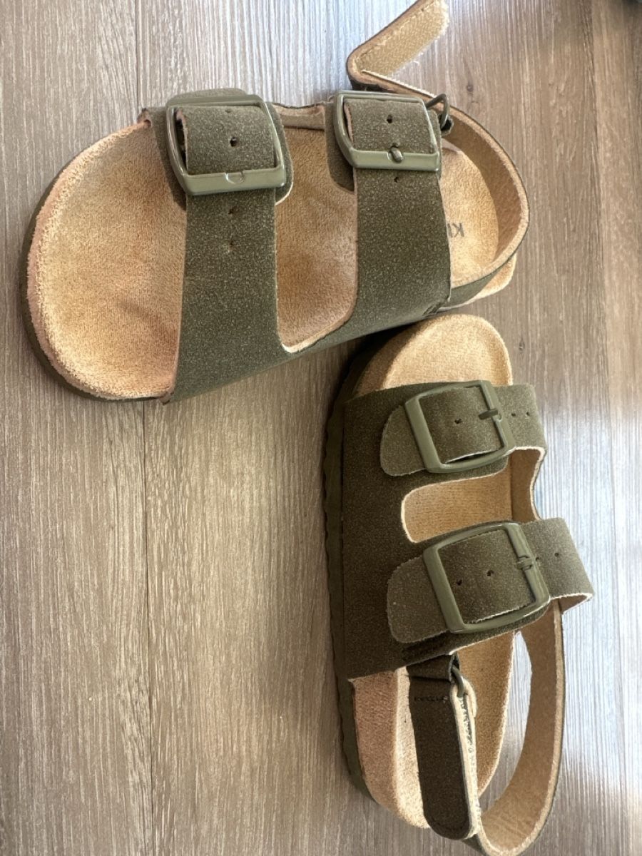Schuhe für Jungen: Sandals Birkenstock style 26 – Gebraucht aus Männedorf von Meganbdn 1