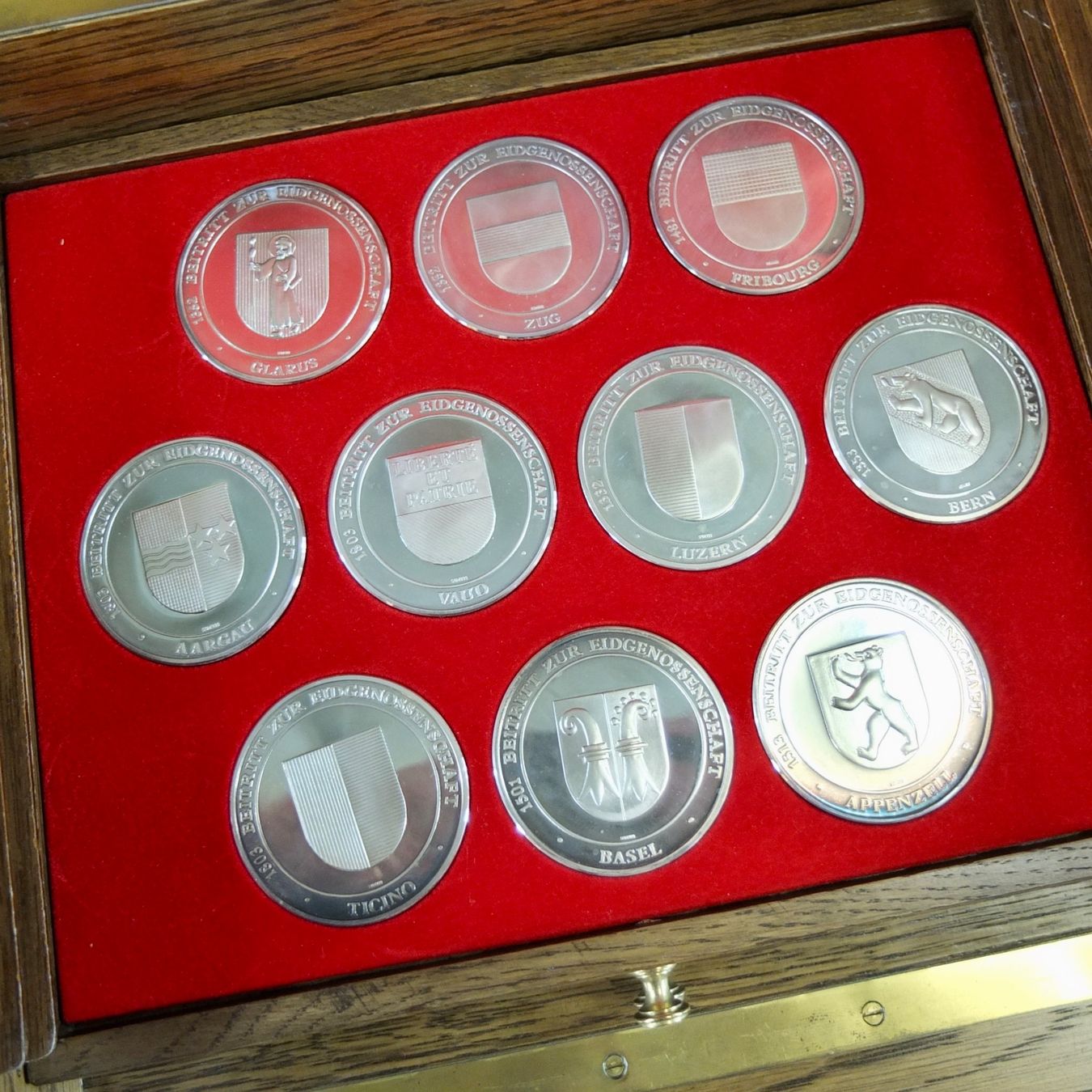 Medaglie: Medaillen-Set: Schweizer Kantone, 1150g Feinsilber – Usato da Basel venduto da Brocki-auf-dem-Wolf 6