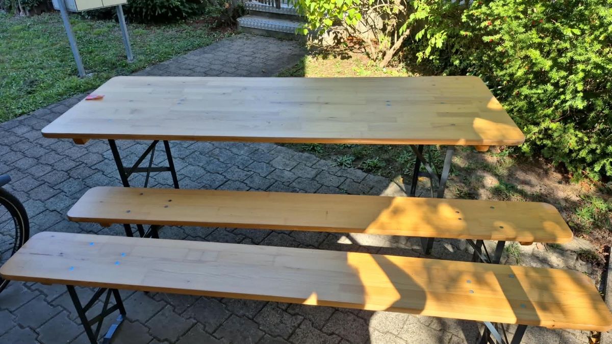 Set di tavolo e panche: Festbankgarnitur – Nuovo (secondo la descrizione) da Zürich venduto da Elias20sp
